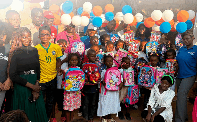 Natal Solidário de Esperança na Escola Comunitária Dom Quim